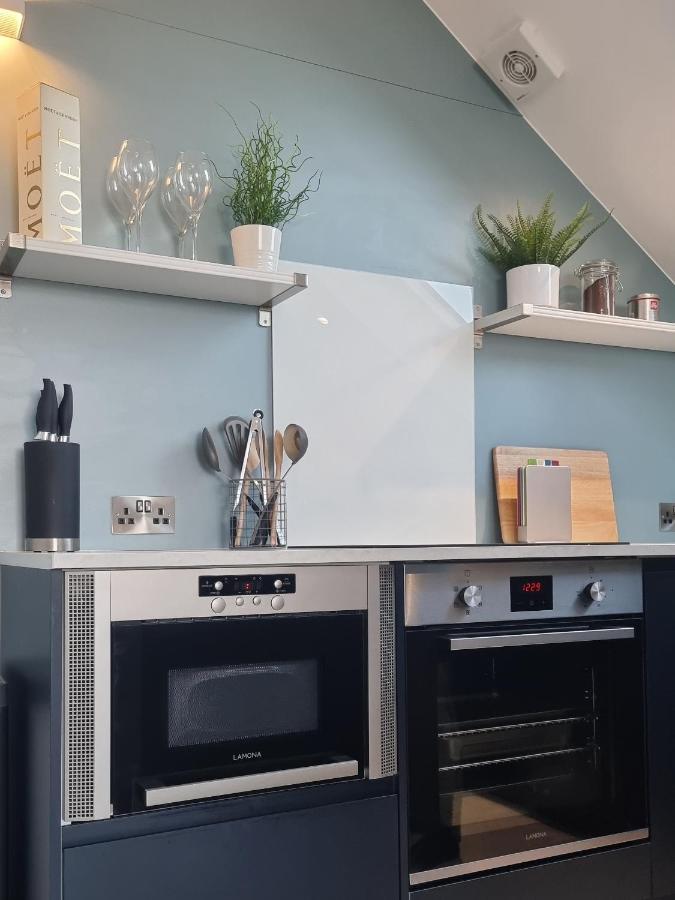 The Bunker-Luxe Central Falmouth Getaway With Stunning Sea Views Экстерьер фото
