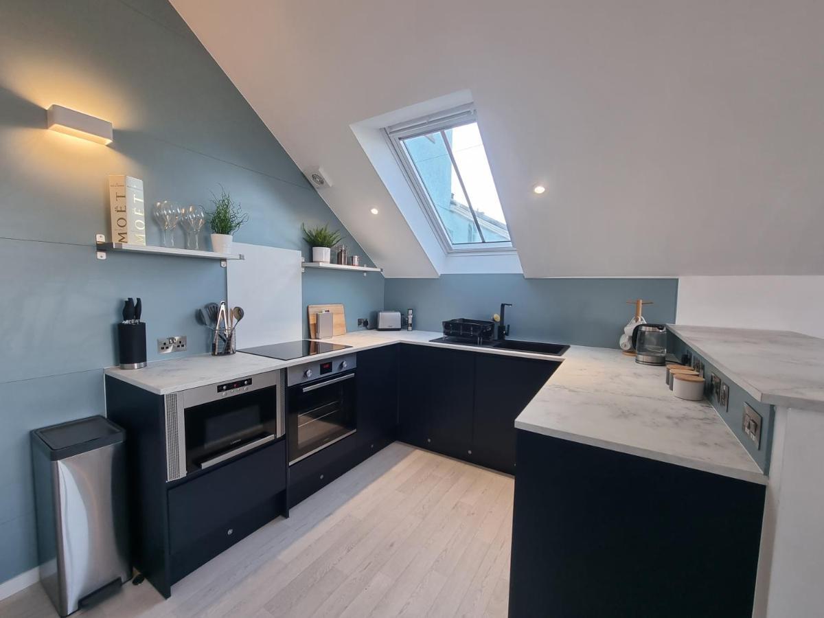 The Bunker-Luxe Central Falmouth Getaway With Stunning Sea Views Экстерьер фото